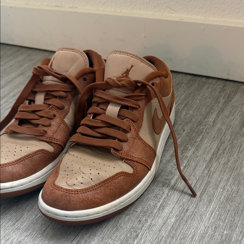 Nike Women's Brown and Tan Sneakers